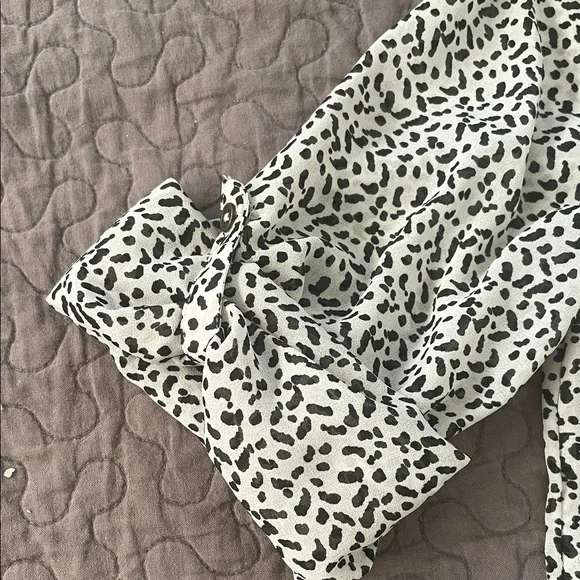 GAP Black and Cream Patterned Blouse short OR long sleeve - Picture 11 of 13